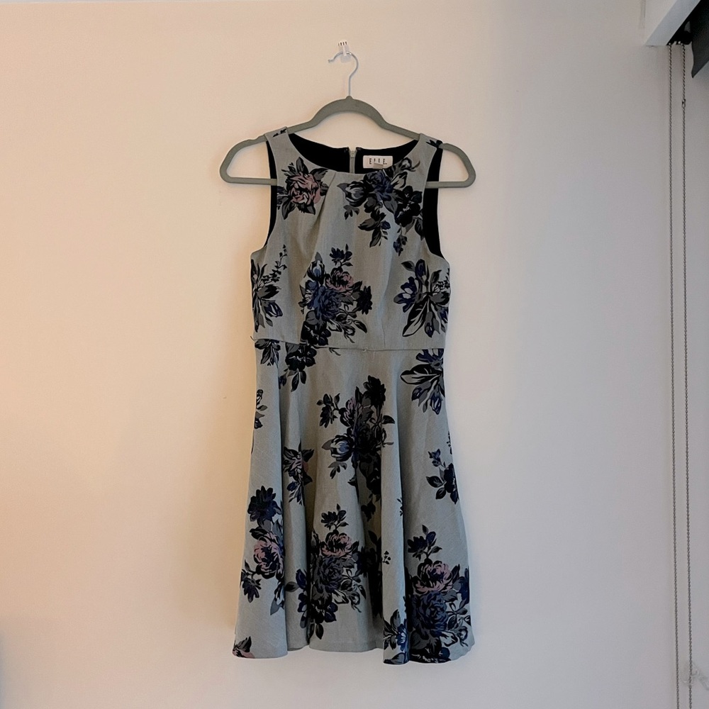 Elle floral sundress, gray and purple 💜